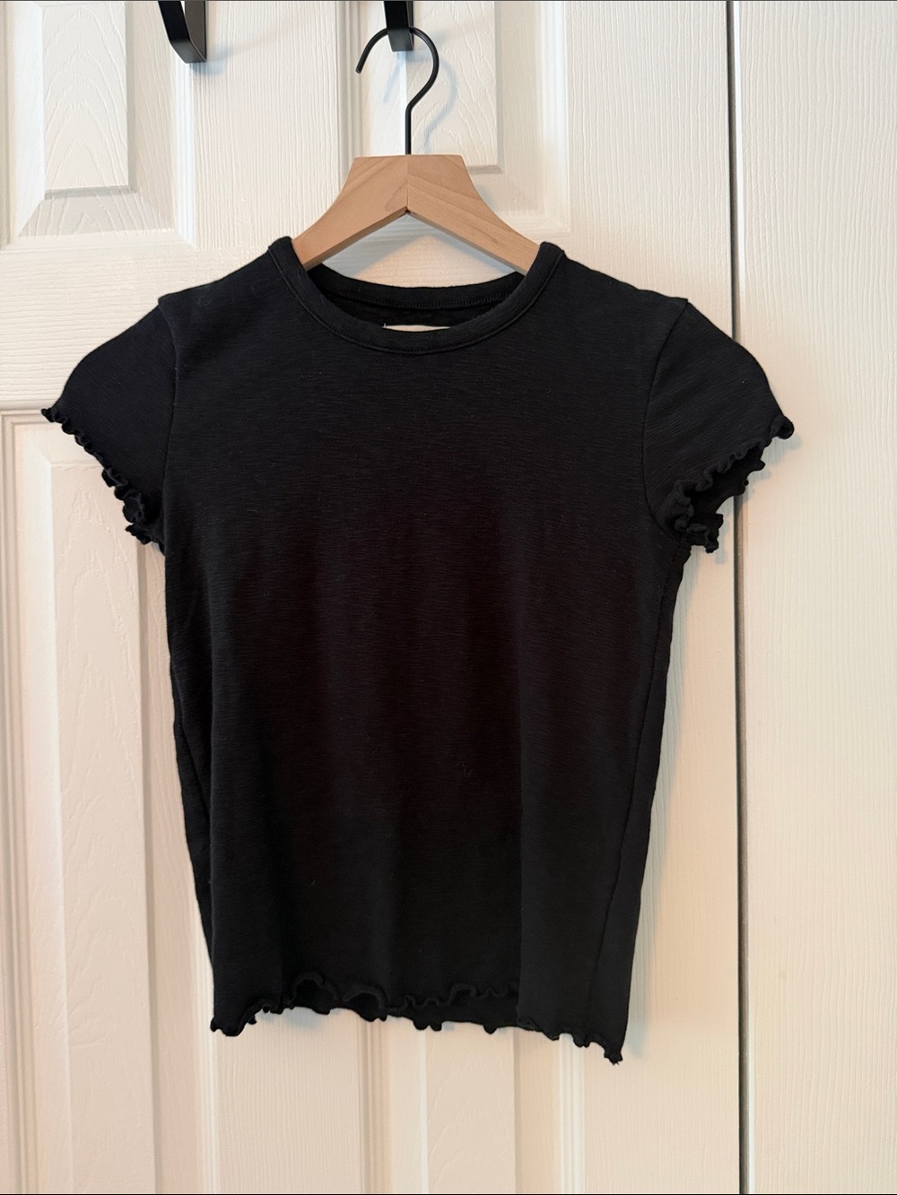 Madewell Black Ruffle-Edge Short Sleeve Baby Tee